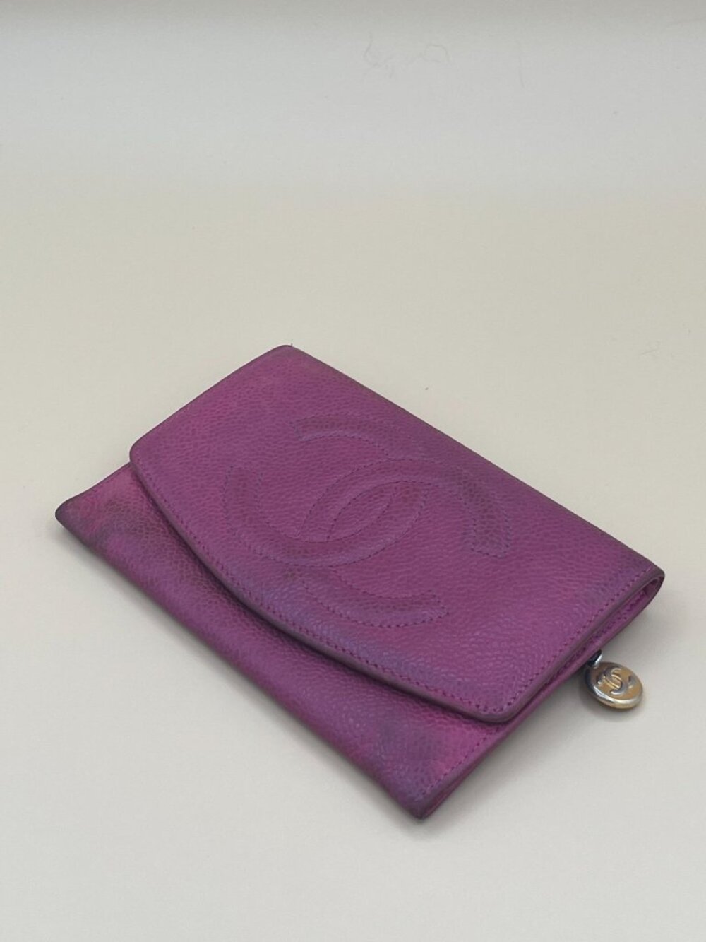 Chanel Magenta Fuchsia Caviar Leather CC Zip Wallet Compact Bifold Made in Italy